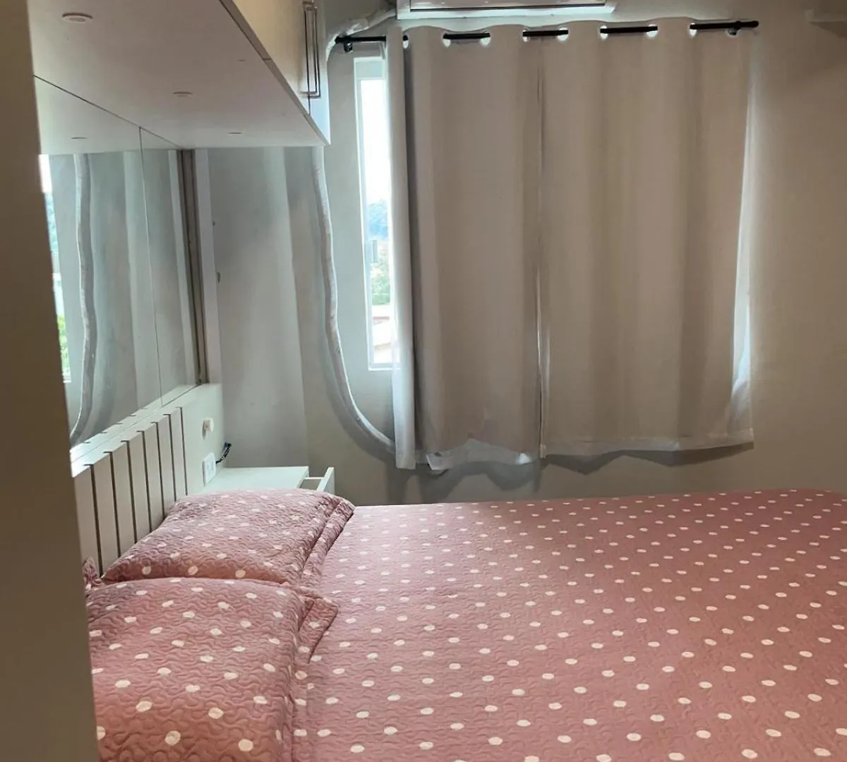 Praia Dos Ingleses Em Florianopolis - Apto 2 Quartos