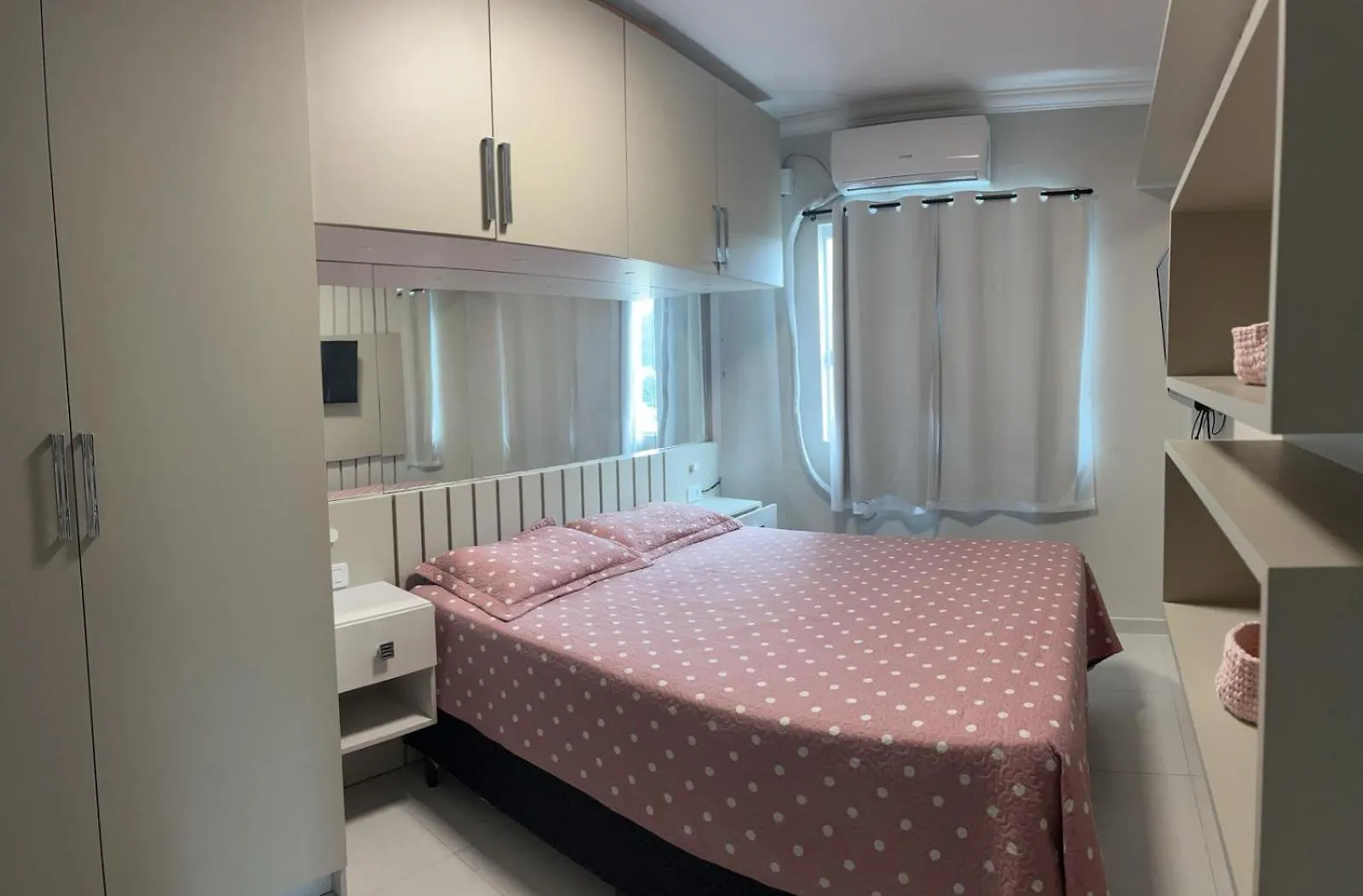 Praia Dos Ingleses Em Florianopolis - Apto 2 Quartos Apartment
